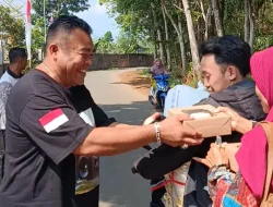 Lapas Kelas IIA Warungkiara Gelar Jumat Berkah, Bagikan Paket Makanan Untuk Masyarakat Sekitar